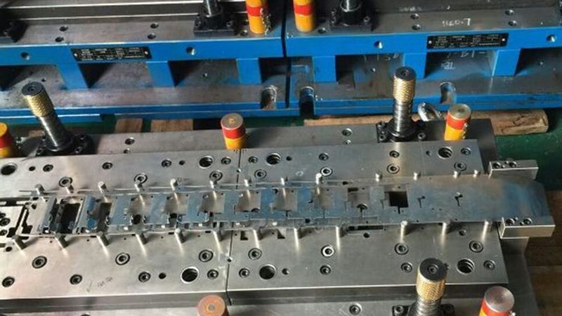 汽车五金模具：揭秘型号规格背后的秘密**