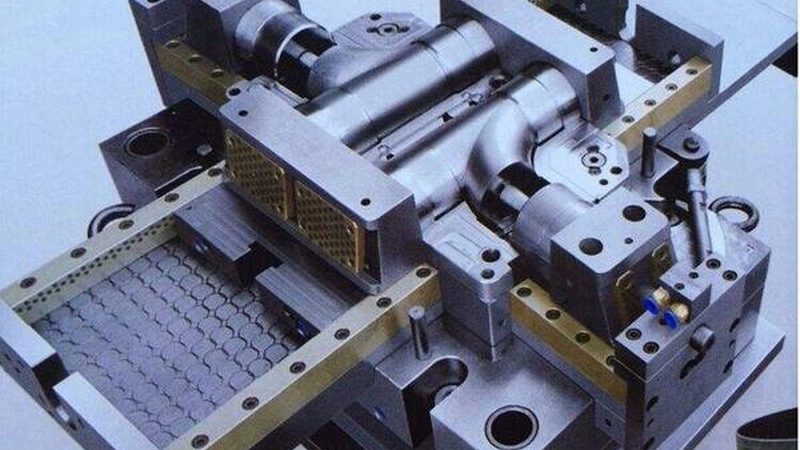 级进模冲针：模具制造中的精密利器**