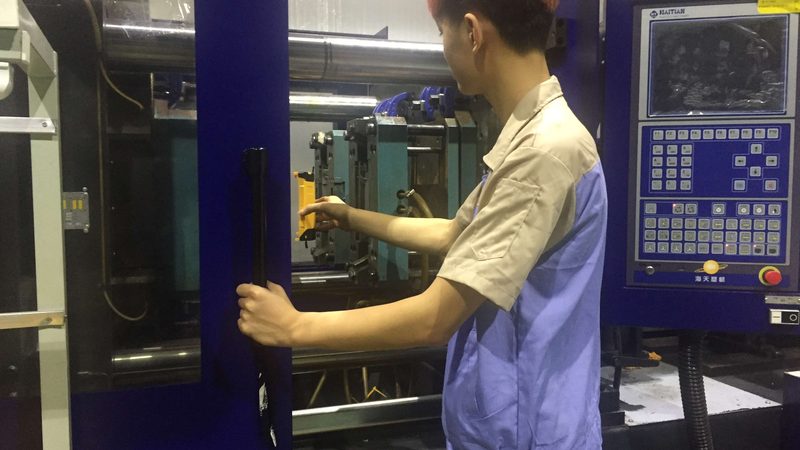 家用五金模具规格参数解析：关键要素与选型要点**